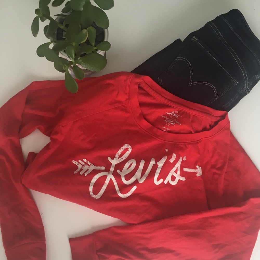 Vintage inspired long sleeve tee